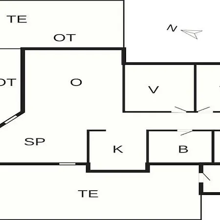 6 Person In Saeby-by Traum